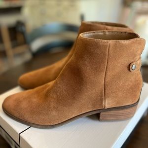 Dolce Vita Camel Suede Booties 9m